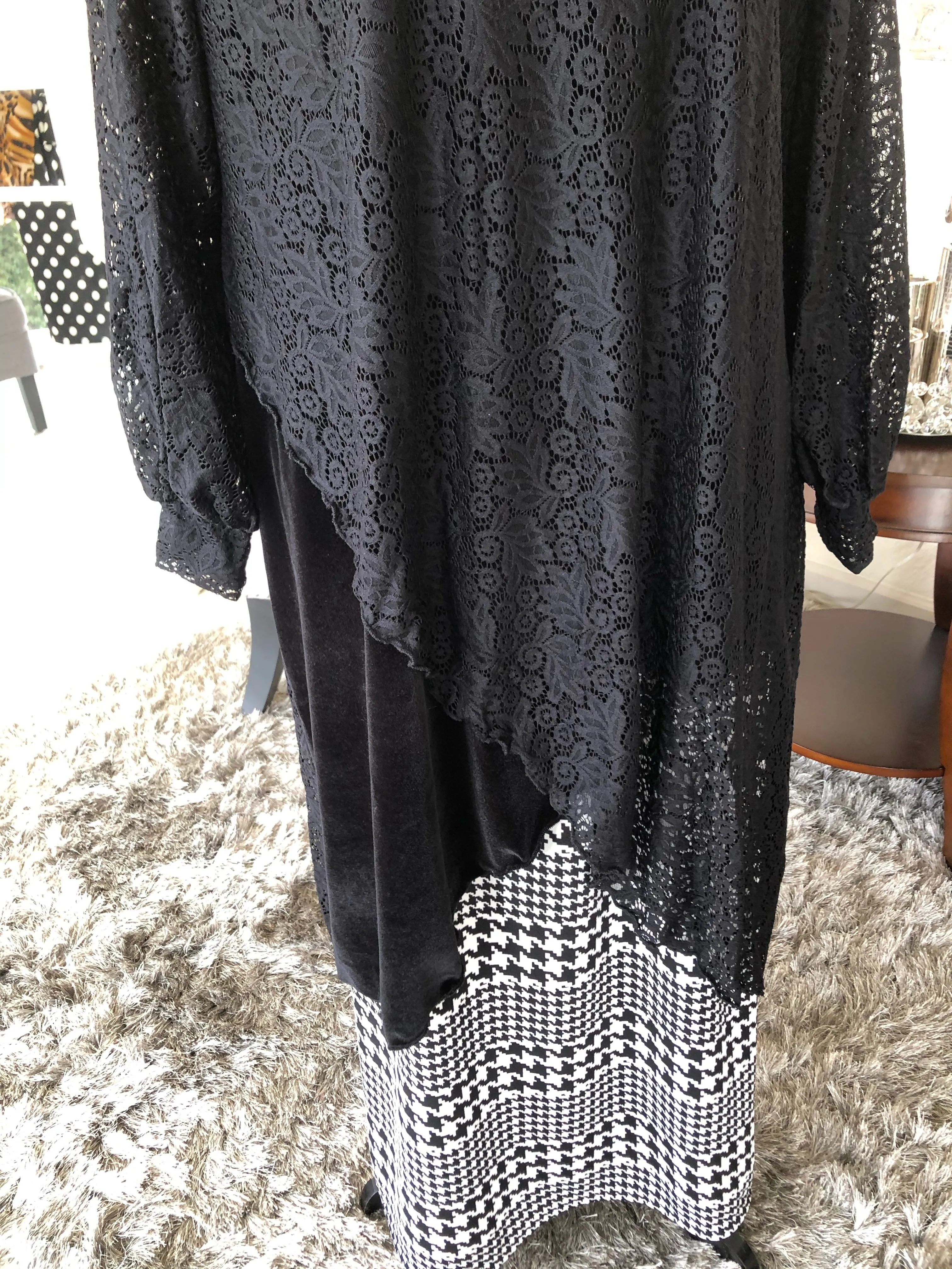 Bella Black Velvet And Lace Tunic (PL)