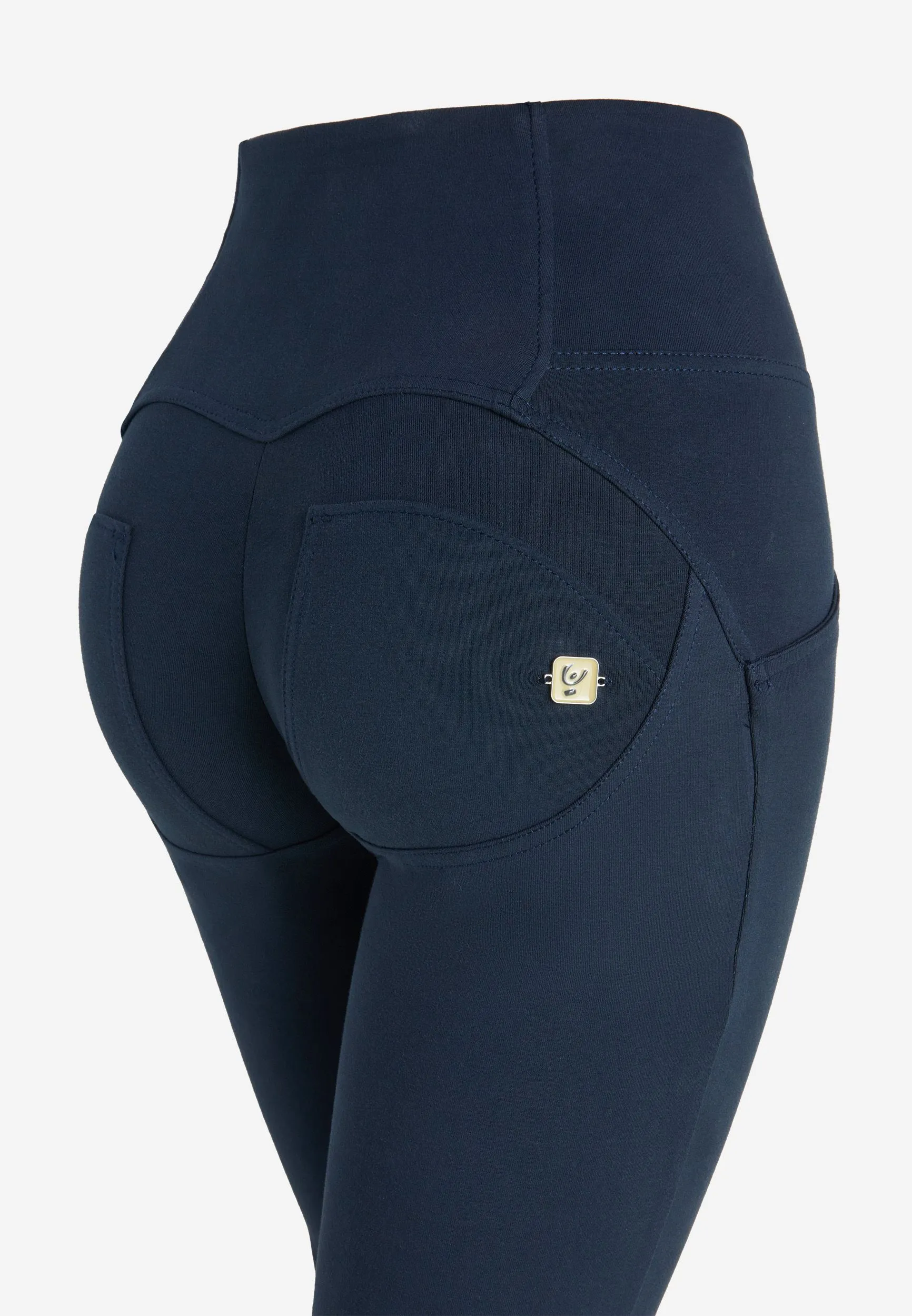 (WRUP11BHC001ORG-B94) Blauwe WR.UP® Flared Pant in Soft Organic Cotton